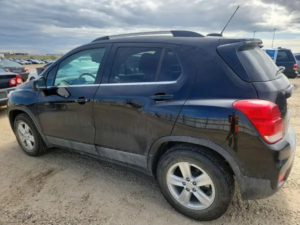3GNCJPSB3JL153713 2018 CHEVROLET TRAX - Image 2