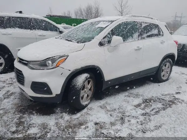 3GNCJPSB3JL177316 2018 CHEVROLET TRAX - Image 2