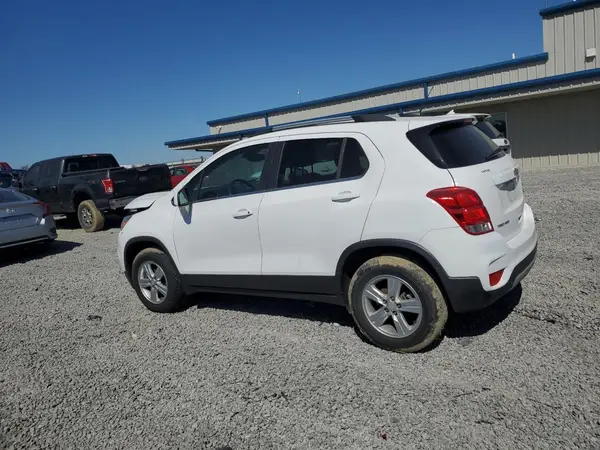 3GNCJPSB3JL226174 2018 CHEVROLET TRAX - Image 2