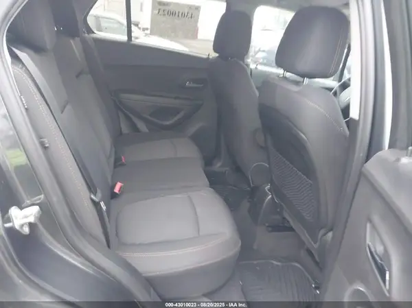 3GNCJPSB3JL245517 2018 CHEVROLET TRAX - Image 8