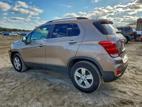 3GNCJPSB3JL302315 2018 CHEVROLET TRAX - Image 2