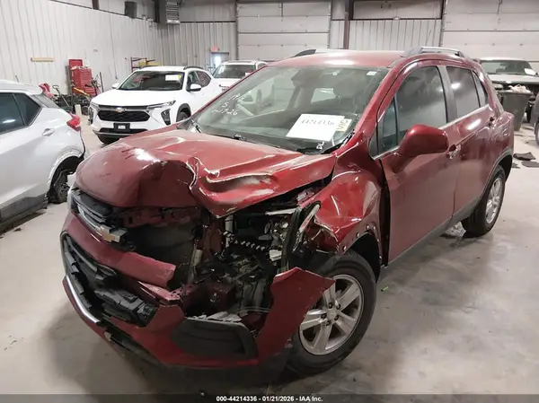 3GNCJPSB3JL335430 2018 CHEVROLET TRAX - Image 2
