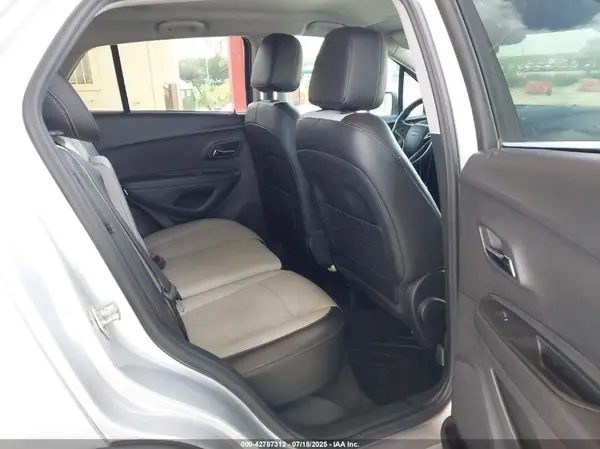 3GNCJPSB3JL349330 2018 CHEVROLET TRAX - Image 8