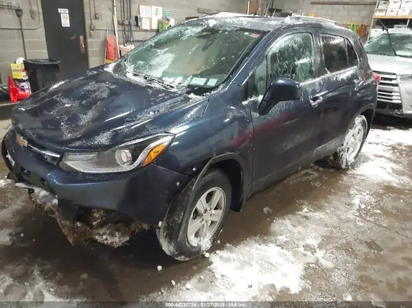 3GNCJPSB3JL354494 2018 CHEVROLET TRAX - Image 2