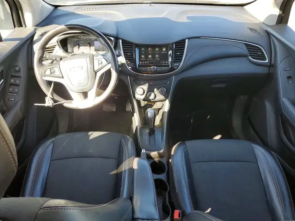 3GNCJPSB3JL377645 2018 CHEVROLET TRAX - Image 8