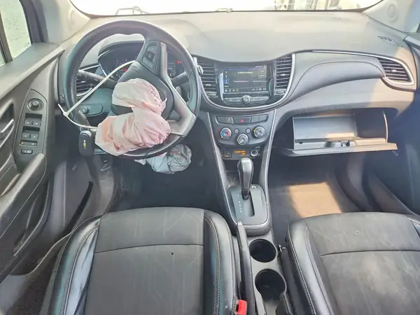 3GNCJPSB3JL415553 2018 CHEVROLET TRAX - Image 8