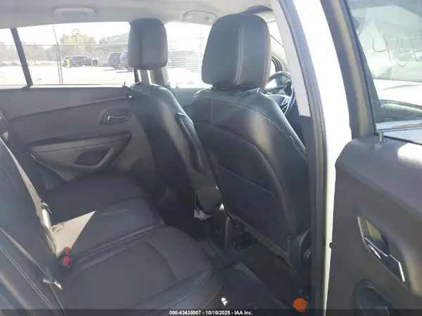 3GNCJPSB3KL143183 2019 CHEVROLET TRAX - Image 8