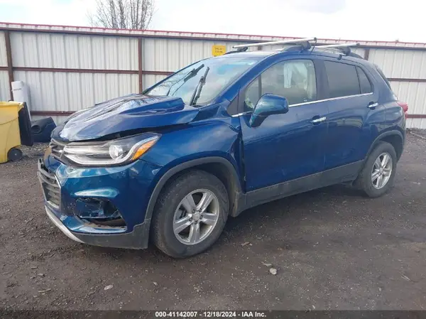3GNCJPSB3KL167581 2019 CHEVROLET TRAX - Image 2