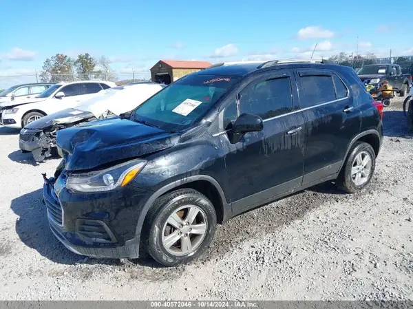 3GNCJPSB3KL196336 2019 CHEVROLET TRAX - Image 2