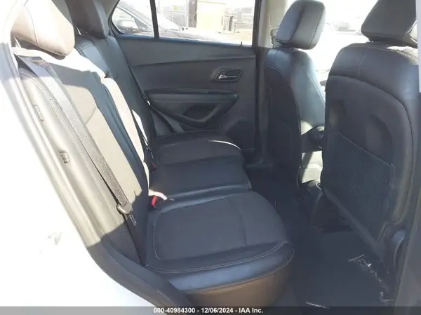 3GNCJPSB3KL227892 2019 CHEVROLET TRAX - Image 8