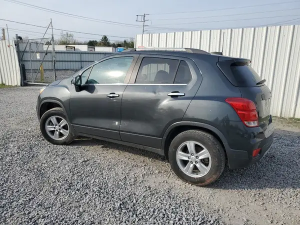 3GNCJPSB3KL233322 2019 CHEVROLET TRAX - Image 2