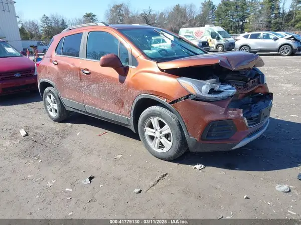 3GNCJPSB3KL249665 2019 CHEVROLET TRAX - Image 1