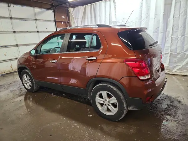 3GNCJPSB3KL262478 2019 CHEVROLET TRAX - Image 2