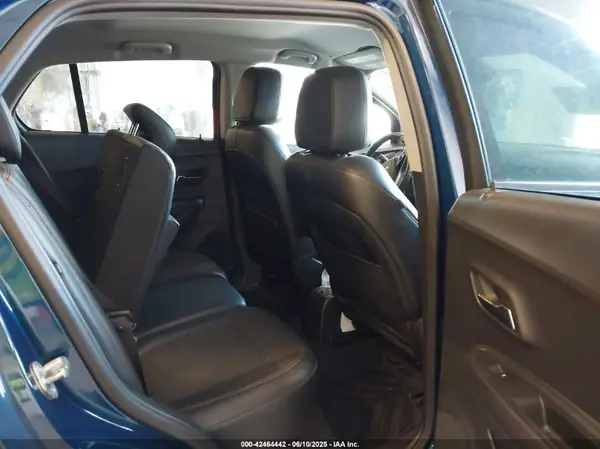 3GNCJPSB3KL264831 2019 CHEVROLET TRAX - Image 8