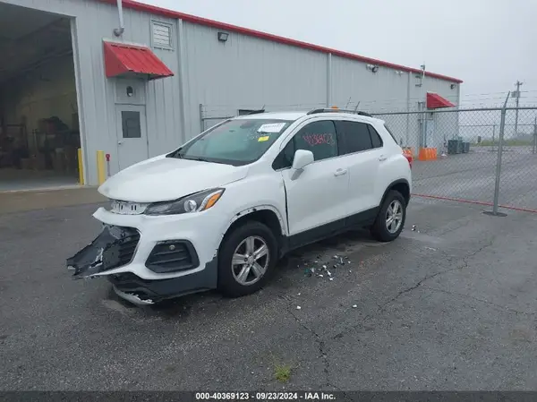 3GNCJPSB3KL265851 2019 CHEVROLET TRAX - Image 2