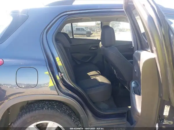 3GNCJPSB3KL278065 2019 CHEVROLET TRAX - Image 8