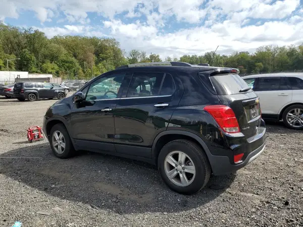 3GNCJPSB3KL284920 2019 CHEVROLET TRAX - Image 2