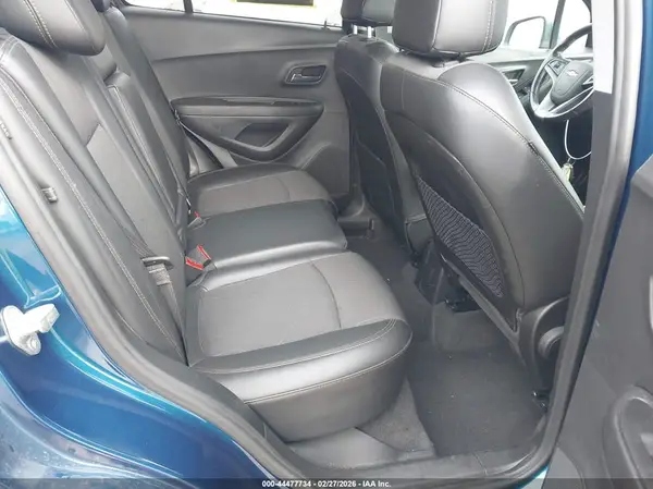 3GNCJPSB3KL305992 2019 CHEVROLET TRAX - Image 8