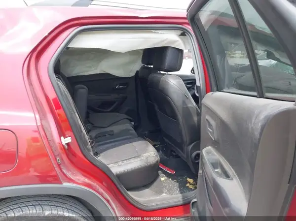3GNCJPSB3KL398450 2019 CHEVROLET TRAX - Image 8