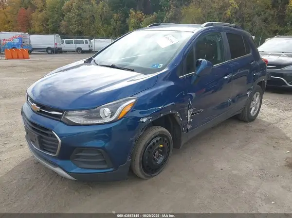 3GNCJPSB3KL402741 2019 CHEVROLET TRAX - Image 2