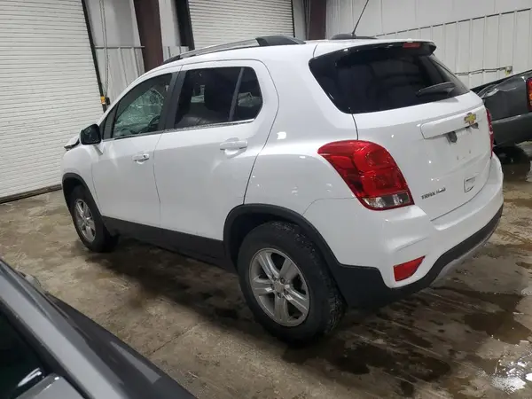 3GNCJPSB3LL116180 2020 CHEVROLET TRAX - Image 2