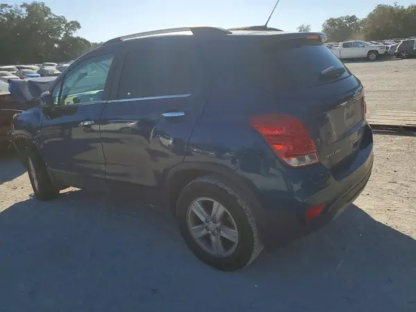 3GNCJPSB3LL176542 2020 CHEVROLET TRAX - Image 2