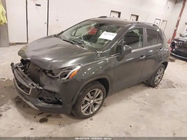 3GNCJPSB3LL217221 2020 CHEVROLET TRAX - Image 2