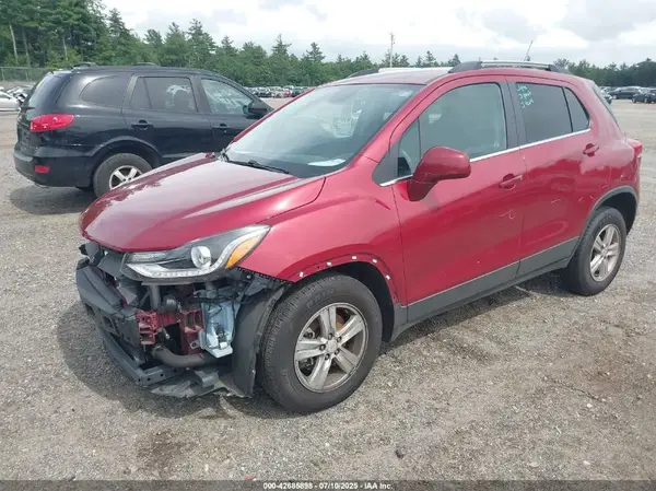 3GNCJPSB3LL218207 2020 CHEVROLET TRAX - Image 2