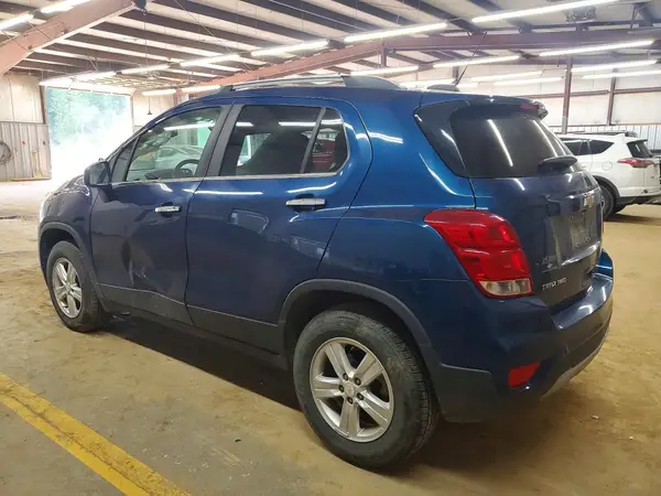 3GNCJPSB3LL221608 2020 CHEVROLET TRAX - Image 2