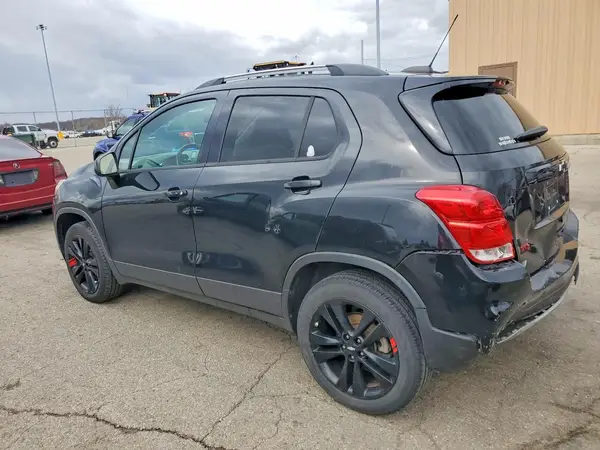 3GNCJPSB3LL232429 2020 CHEVROLET TRAX - Image 2