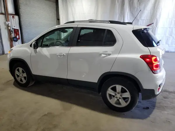 3GNCJPSB3LL262028 2020 CHEVROLET TRAX - Image 2