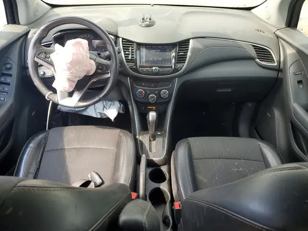 3GNCJPSB3LL281758 2020 CHEVROLET TRAX - Image 8