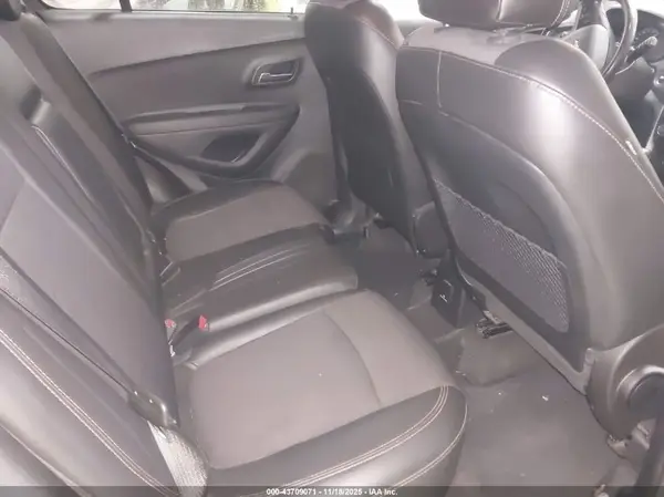 3GNCJPSB3LL303483 2020 CHEVROLET TRAX - Image 8