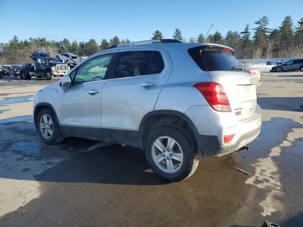 3GNCJPSB3LL318209 2020 CHEVROLET TRAX - Image 2