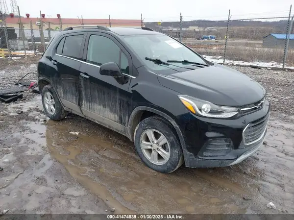 3GNCJPSB3LL334300 2020 CHEVROLET TRAX - Image 1