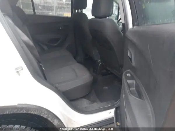 3GNCJPSB4GL117246 2016 CHEVROLET TRAX - Image 8
