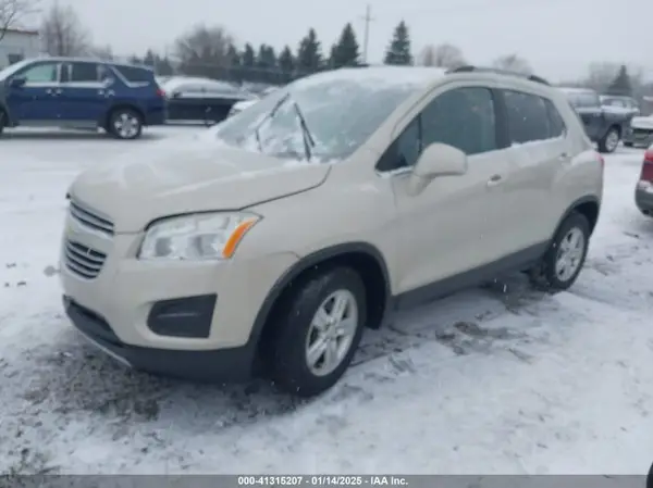 3GNCJPSB4GL127243 2016 CHEVROLET TRAX - Image 2