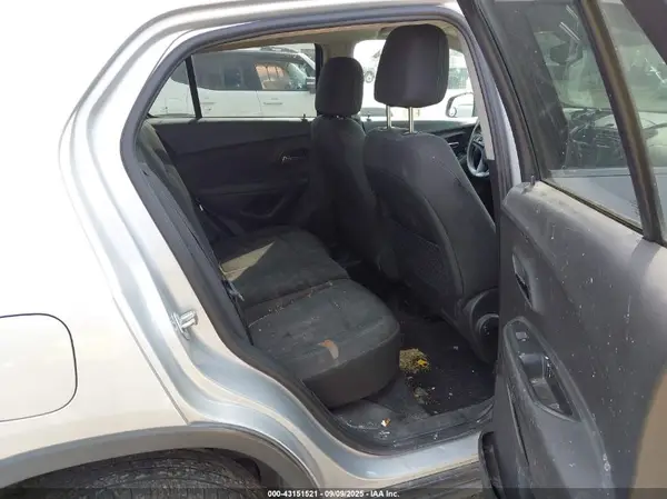 3GNCJPSB4GL186678 2016 CHEVROLET TRAX - Image 8