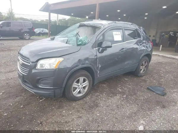 3GNCJPSB4GL234888 2016 CHEVROLET TRAX - Image 2
