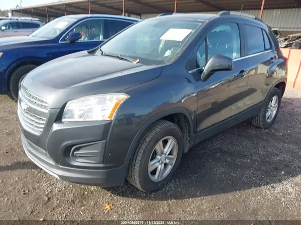 3GNCJPSB4GL244966 2016 CHEVROLET TRAX - Image 2