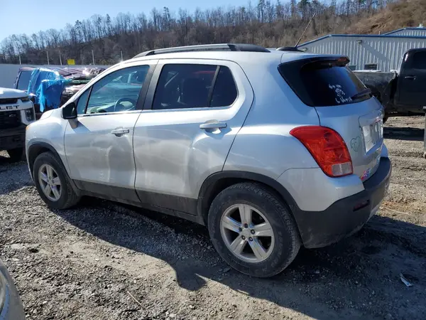 3GNCJPSB4GL262075 2016 CHEVROLET TRAX - Image 2
