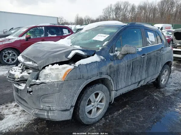 3GNCJPSB4GL268040 2016 CHEVROLET TRAX - Image 2