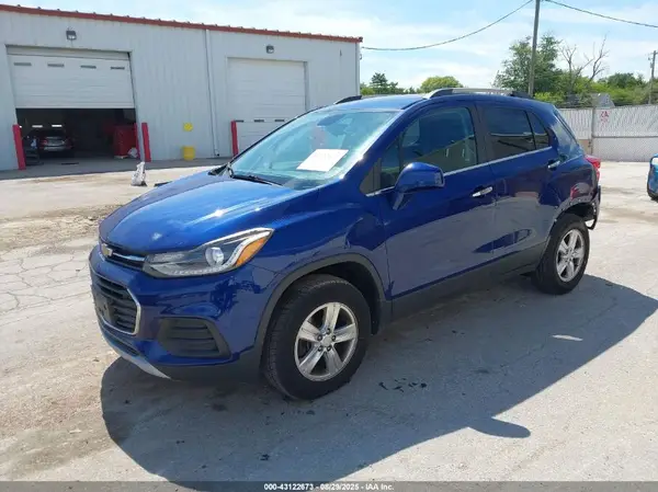 3GNCJPSB4HL161121 2017 CHEVROLET TRAX - Image 2
