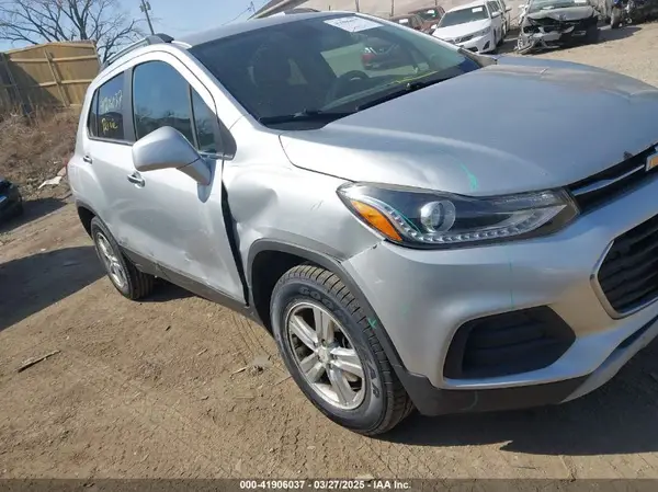 3GNCJPSB4HL175388 2017 CHEVROLET TRAX - Image 1