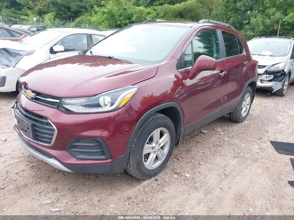 3GNCJPSB4HL208289 2017 CHEVROLET TRAX - Image 2