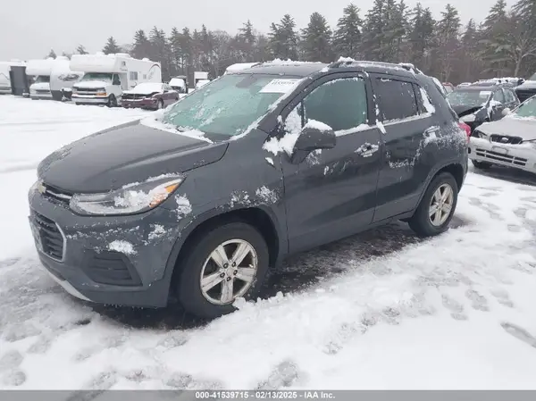 3GNCJPSB4HL231426 2017 CHEVROLET TRAX - Image 2