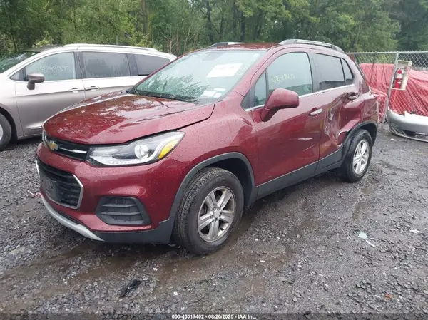3GNCJPSB4HL239767 2017 CHEVROLET TRAX - Image 2