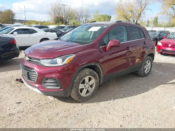 3GNCJPSB4HL257962 2017 CHEVROLET TRAX - Image 2