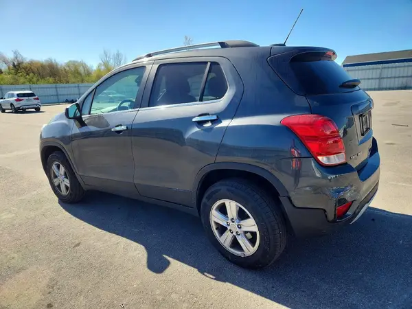 3GNCJPSB4HL263101 2017 CHEVROLET TRAX - Image 2