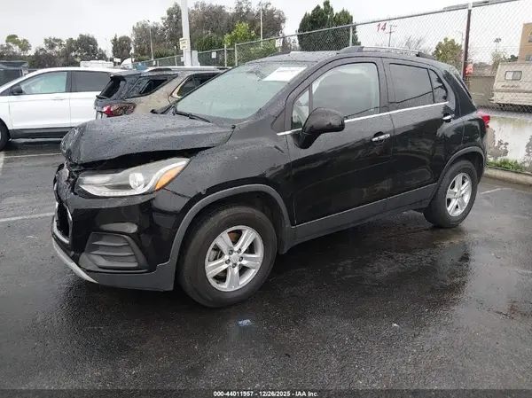 3GNCJPSB4JL168169 2018 CHEVROLET TRAX - Image 2